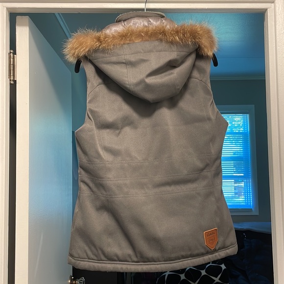 Cabela’s Real Rabbit Vest - Picture 2 of 3